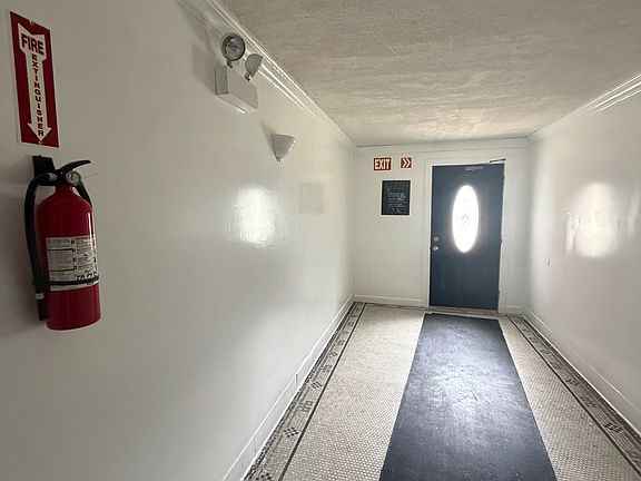 2nd image of 1325 S Independence Blvd APT 2