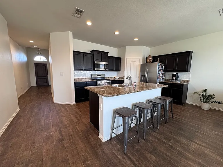 1710 Wrigley Dr — Photo 8