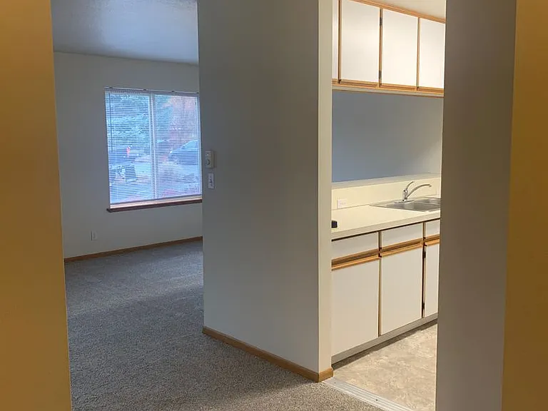 2211 NE Holliday Ave #1 — Photo 11