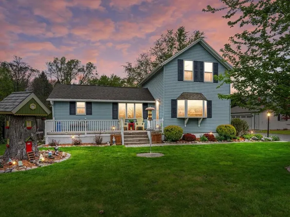 520 W Oakwood ROAD, Oak Creek, WI 53154