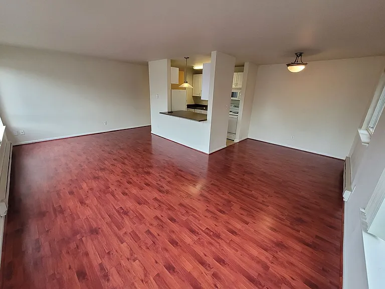 Russell/Central Park in the Heart of Ballard — Photo 91