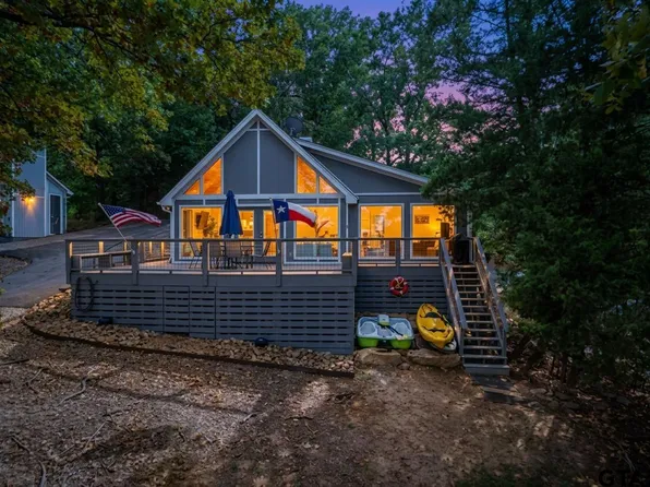 108 E Barker Creek Dr, Scroggins, TX 75480