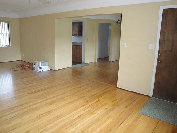 3rd image of 6074 1st Ave S