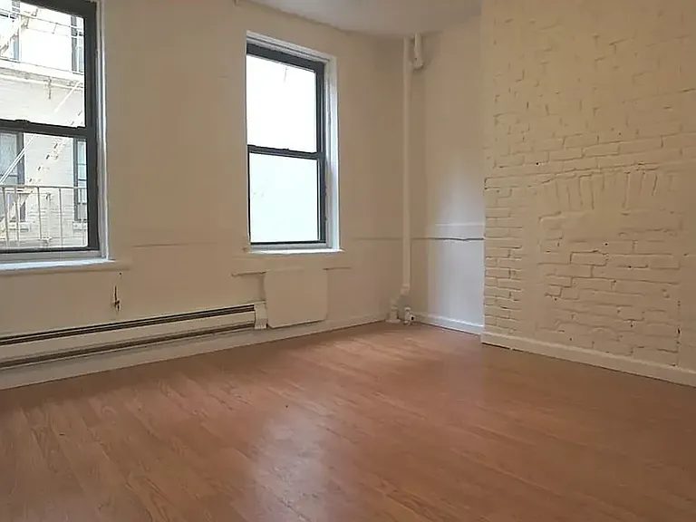 174 Delancey St #4R — Photo 2