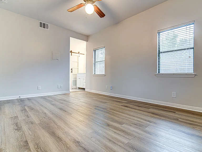 311 W Mary St #A — Photo 12