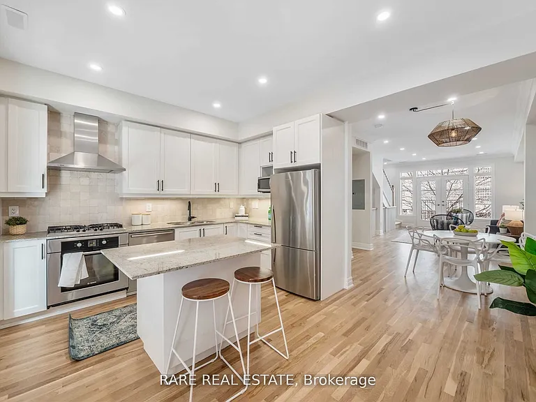 65 Pleasant Blvd — Photo 1