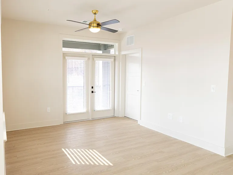 District on the Etowah Apartments — Photo 31