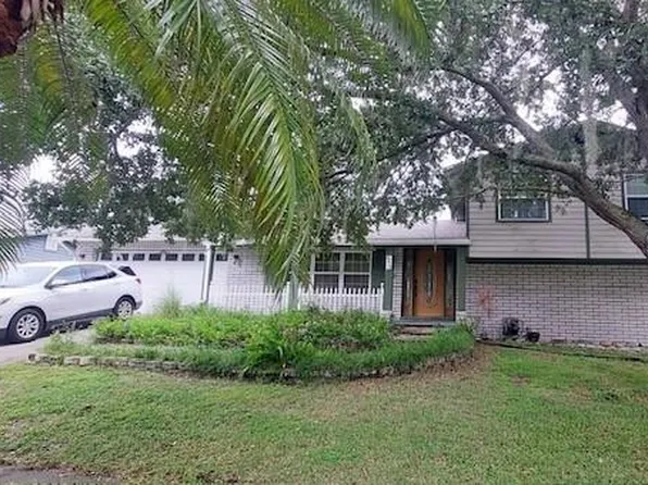 4216 Autumn Leaves Dr, Tampa, FL 33624