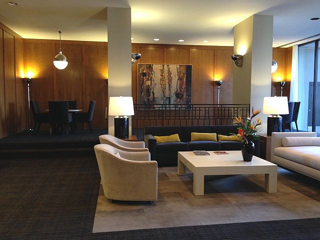 2nd image of 2626 N Lakeview Ave APT 2206