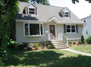 179 Fycke Ln, Teaneck, NJ 07666