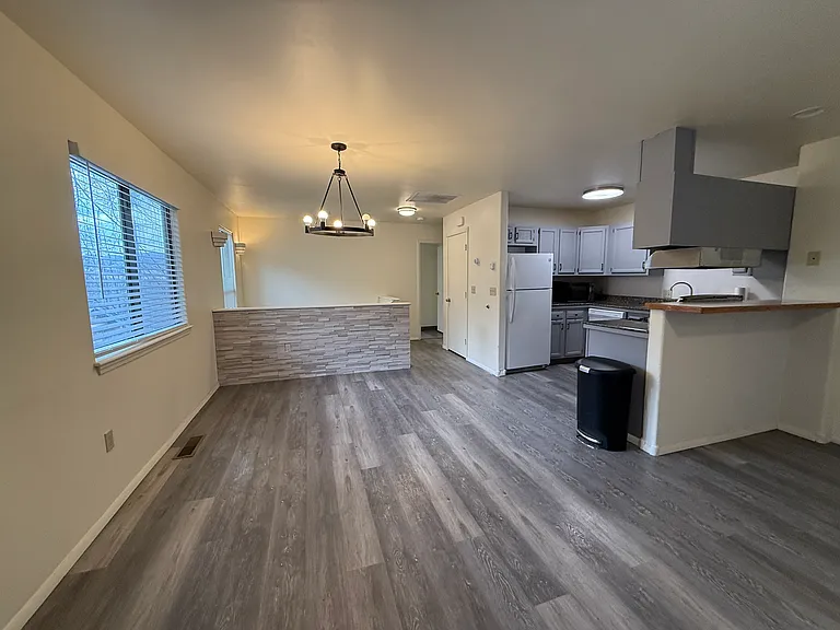 3218 W 2nd Ave — Photo 4