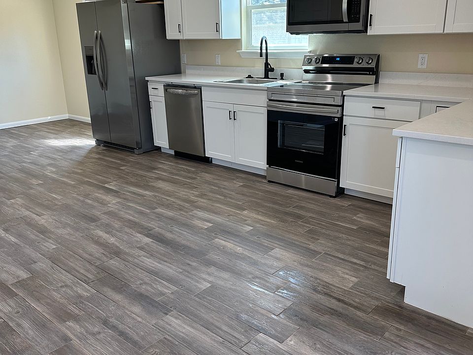 1st image of 1311 Cedar Dr #100