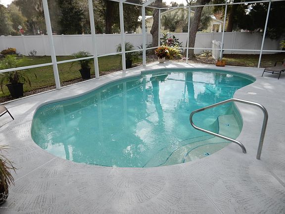 3rd image of 5939 Brandon Ln