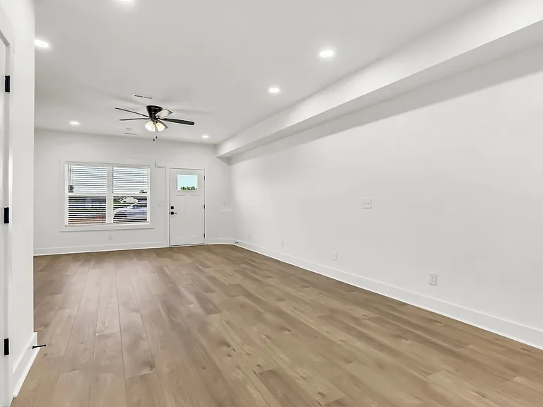 348 Front Ridge Cir — Photo 17