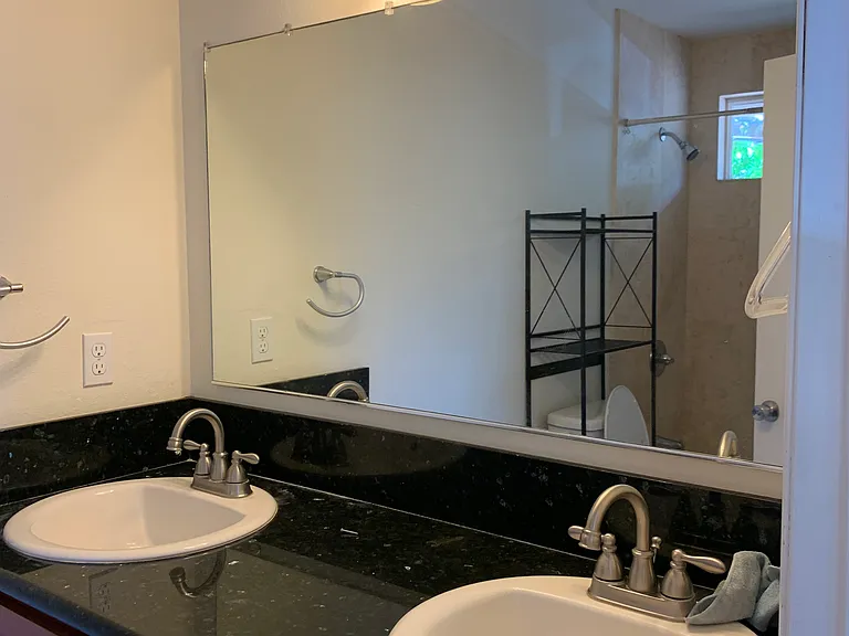 903 Lolena St #U — Photo 5