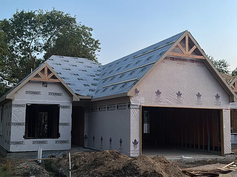 503 W Spruce St — Photo 1