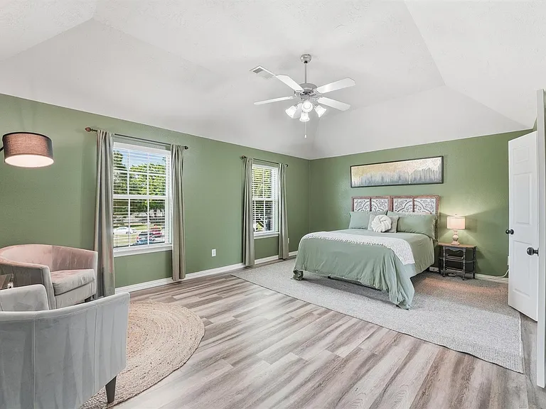 6215 Lake Chase Ct — Photo 22