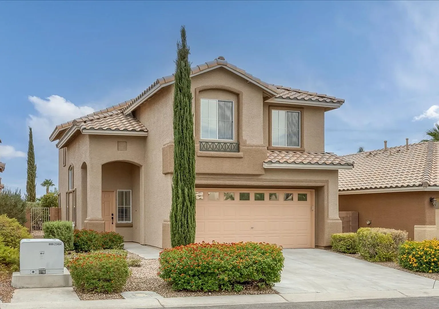 Welcome To Summerlin Living With Breathtaking Las Vegas Strip Views — Photo 2