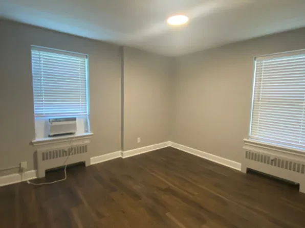 Renovated Studios, 1, & 2 bed apartments!