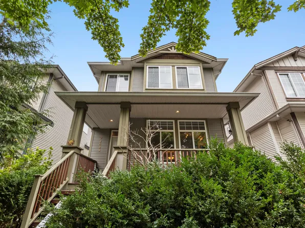 23635 Dewdney Trunk Rd, Maple Ridge, BC V4R 2W9