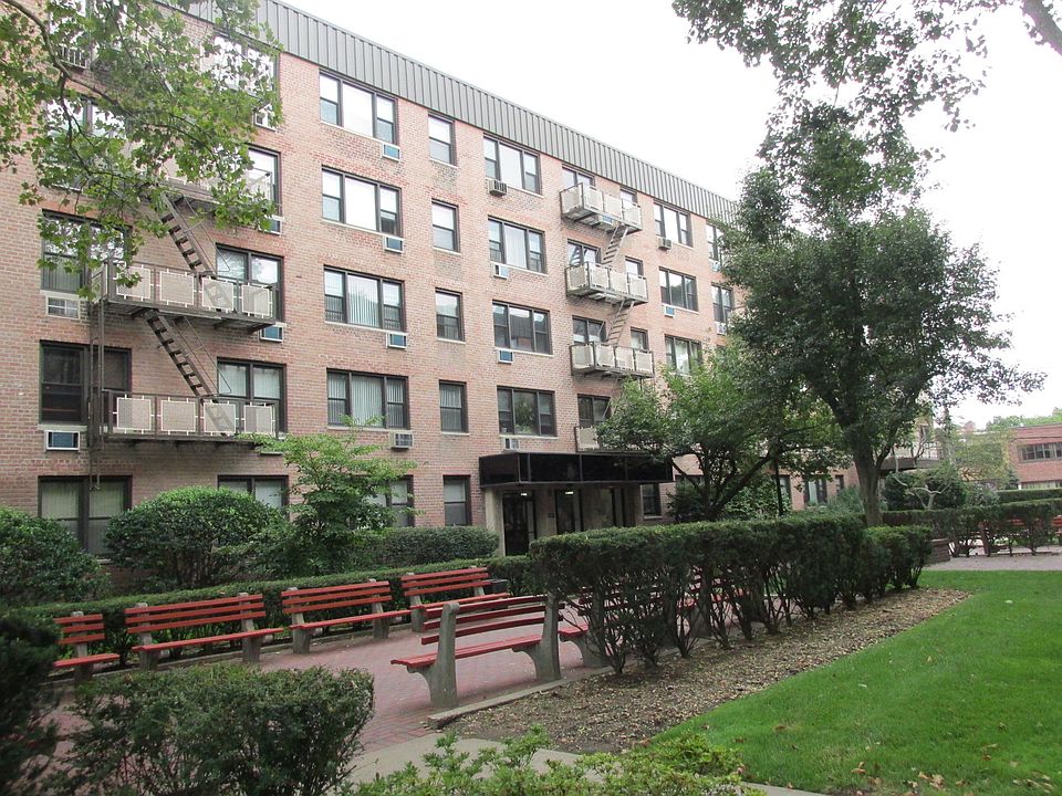 1st image of 5 Birchwood Ct APT 4A