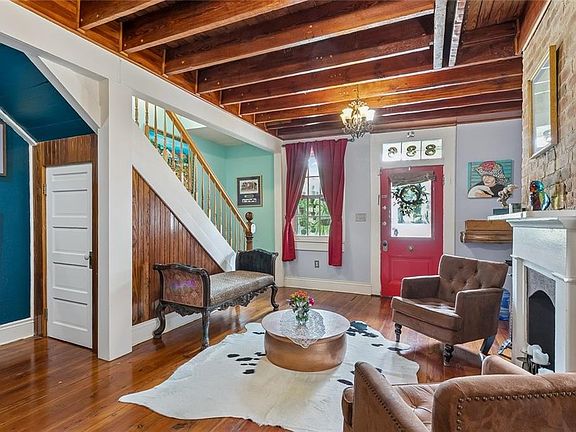5th image of 836 3rd St
