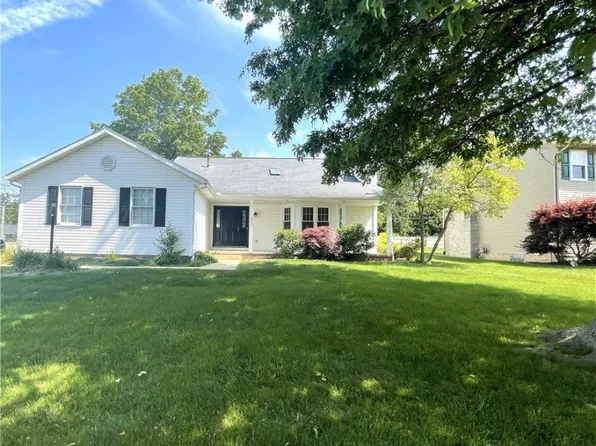 5565 Bexley Cir NW, Canton, OH 44718