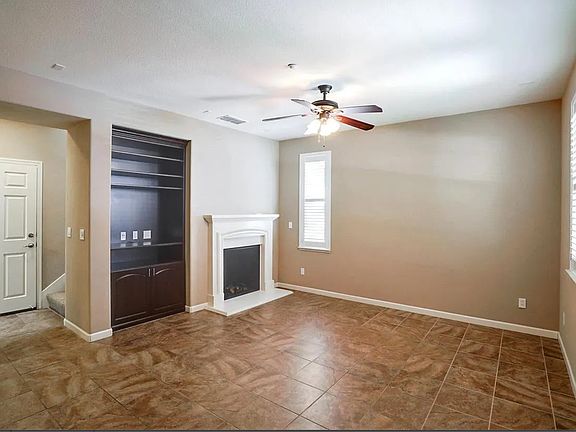 3rd image of 2258 Wellington Dr