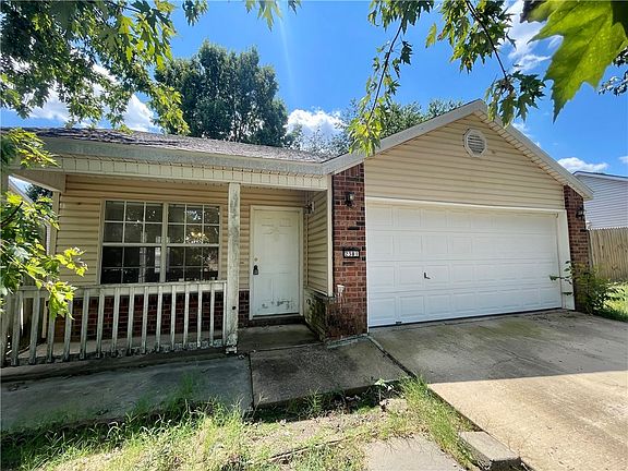 2nd image of 2381 Springbrook Ave