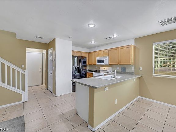3rd image of 1951 Sundown Canyon Dr