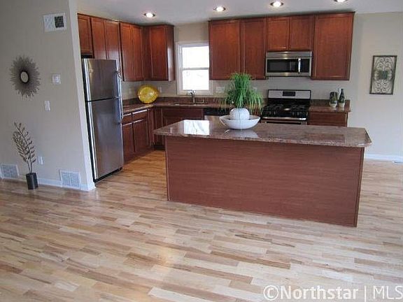 5th image of 1016 Oakwood Terrace