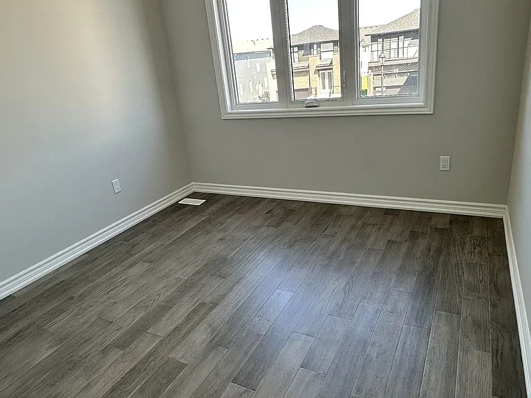106 Delphi Ln — Photo 12