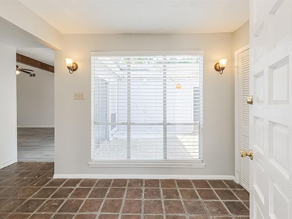 3rd image of 14415 Locke Ln
