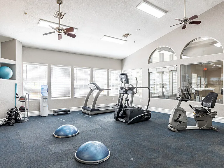 The Lakes at Lionsgate Apartments — Photo 8