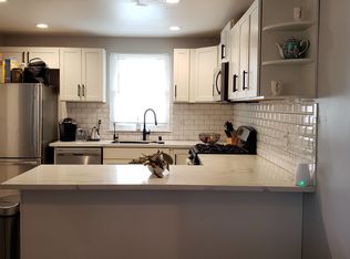 3911 Scott Dr, Oceanside, CA 92056
