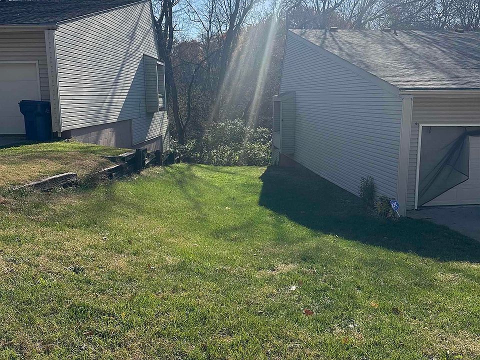 2nd image of 613 Sunrise Ct