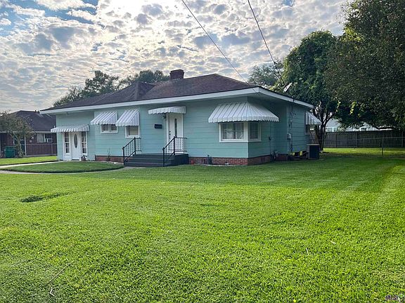 2nd image of 58240 Robertson St