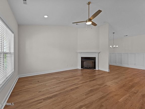 5th image of 4500 Laurel Ridge Drive #B