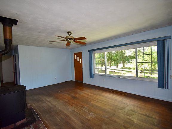 4th image of 24 Melvins Ln