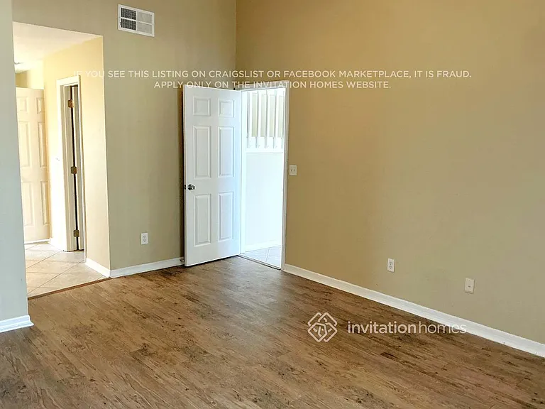 403 Steamboat Blvd — Photo 11