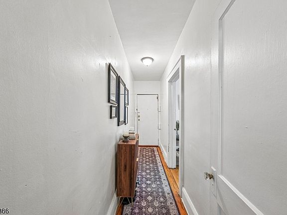 3rd image of 99 Ralph St #2