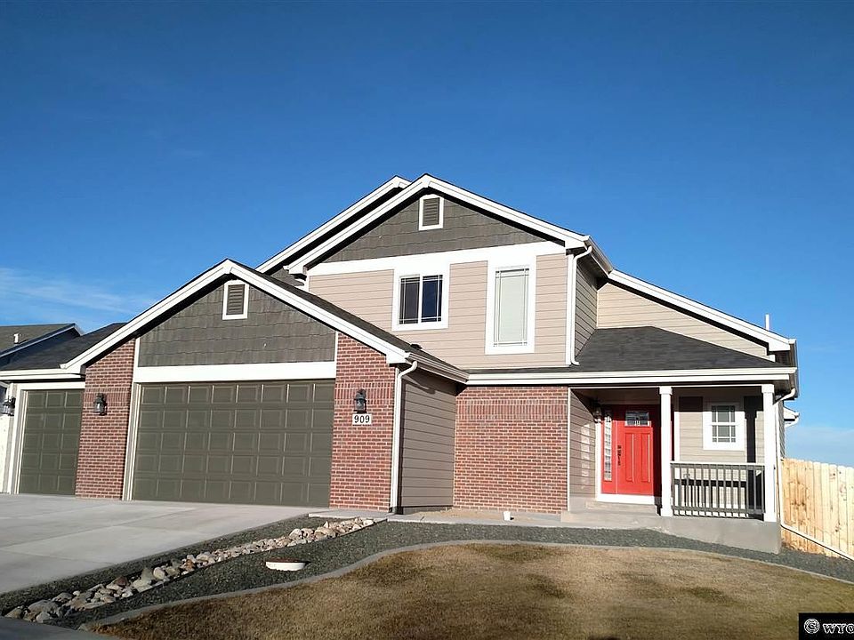 1st image of 909 Meadowlark Dr