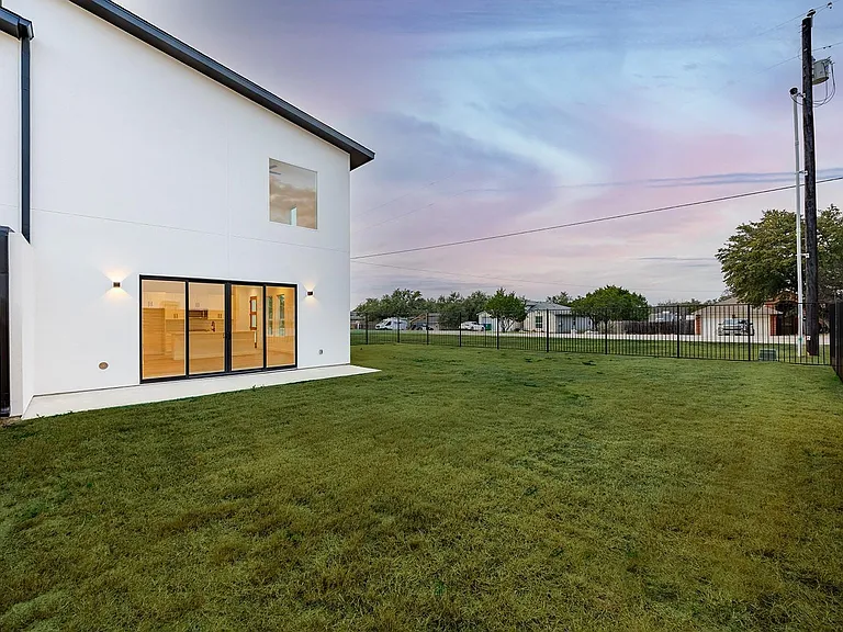 21508 Twain Cv #A — Photo 16