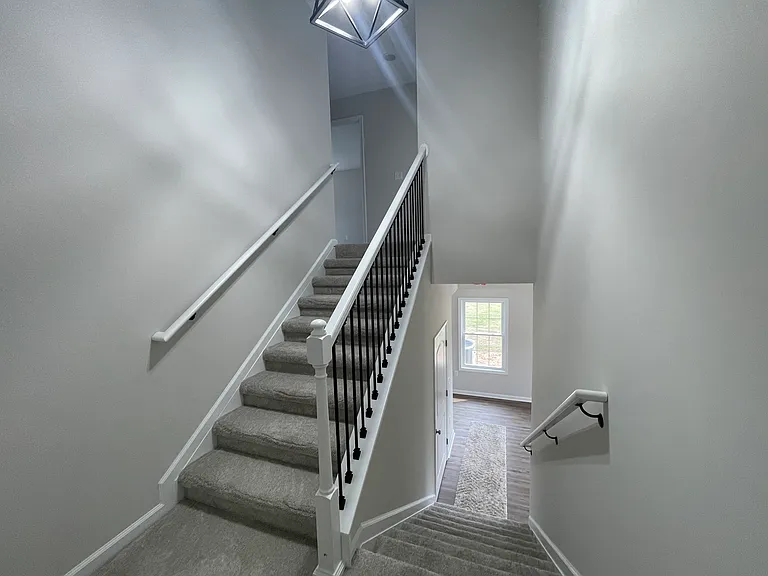 321 Sara Ann Ave — Photo 9