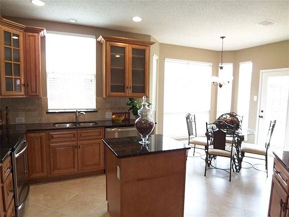 2nd image of 11613 Alexandria Dr