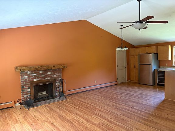 5th image of 82 George Allen Rd
