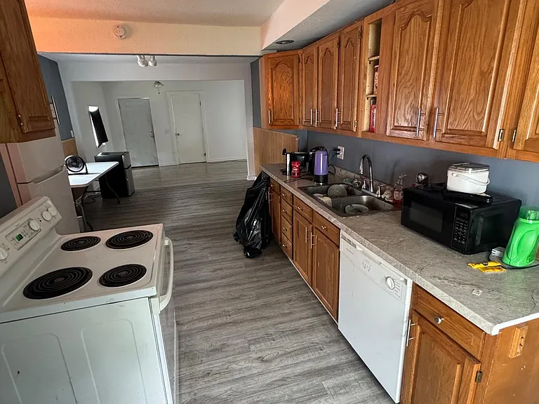 820 Brooke Rd — Photo 7
