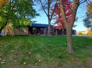 402 Medayto Dr, Spicer, MN 56288