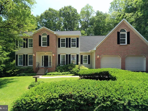 634 Earl Dr, State College, PA 16803