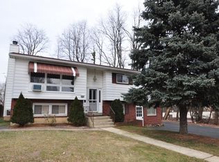 903 N 12th St, Allentown, PA 18102